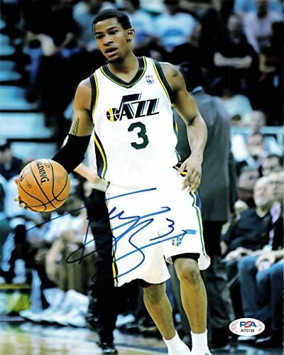 Trey Burke aláírt 8x10 fotó PSA/DNS-Michigan Jazz 76ers Aláírt - Dedikált Főiskola Fotók