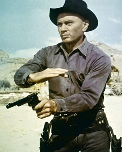 Yul Brynner, mint gunslinger Chris tüzet a fegyvert Vissza a Hét 8x10 fotó